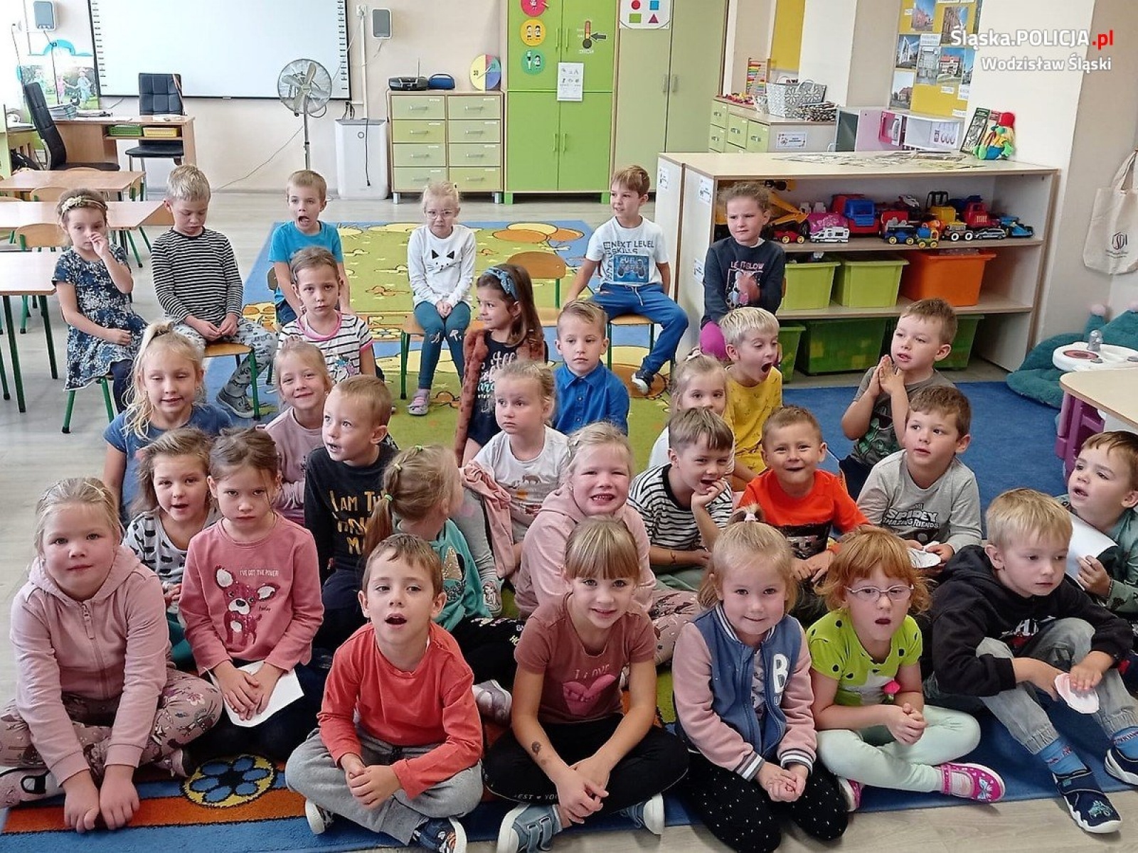 Zdjęcie w galerii na portalu naszwodzislaw.com: Opowiedzieli dzieciom o swej pracy wiadomości z regionu