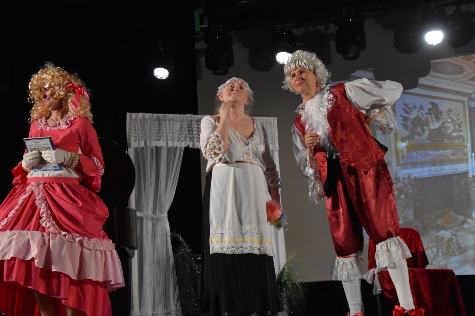 Zdjęcie w galerii na portalu naszwodzislaw.com: Studenci WUTW zainaugurowali nowy rok akademicki wiadomości z regionu