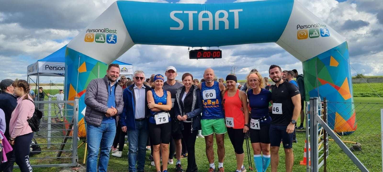 Zdjęcie w galerii na portalu naszwodzislaw.com: Pacak i Klimek najlepsi w II Półmaratonie po wałach wiadomości z regionu