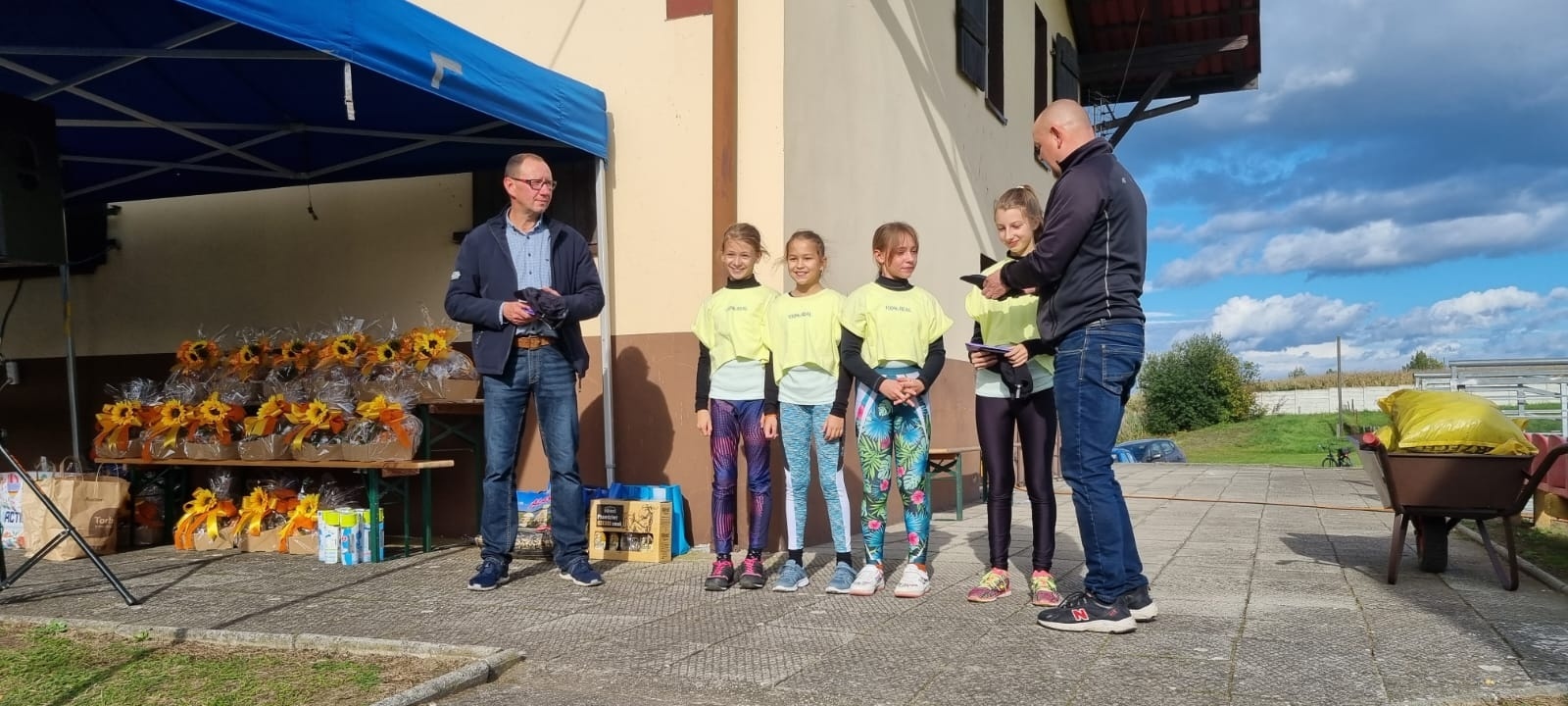 Zdjęcie w galerii na portalu naszwodzislaw.com: Pacak i Klimek najlepsi w II Półmaratonie po wałach wiadomości z regionu