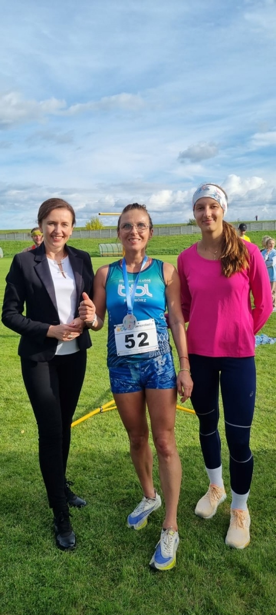 Zdjęcie w galerii na portalu naszwodzislaw.com: Pacak i Klimek najlepsi w II Półmaratonie po wałach wiadomości z regionu