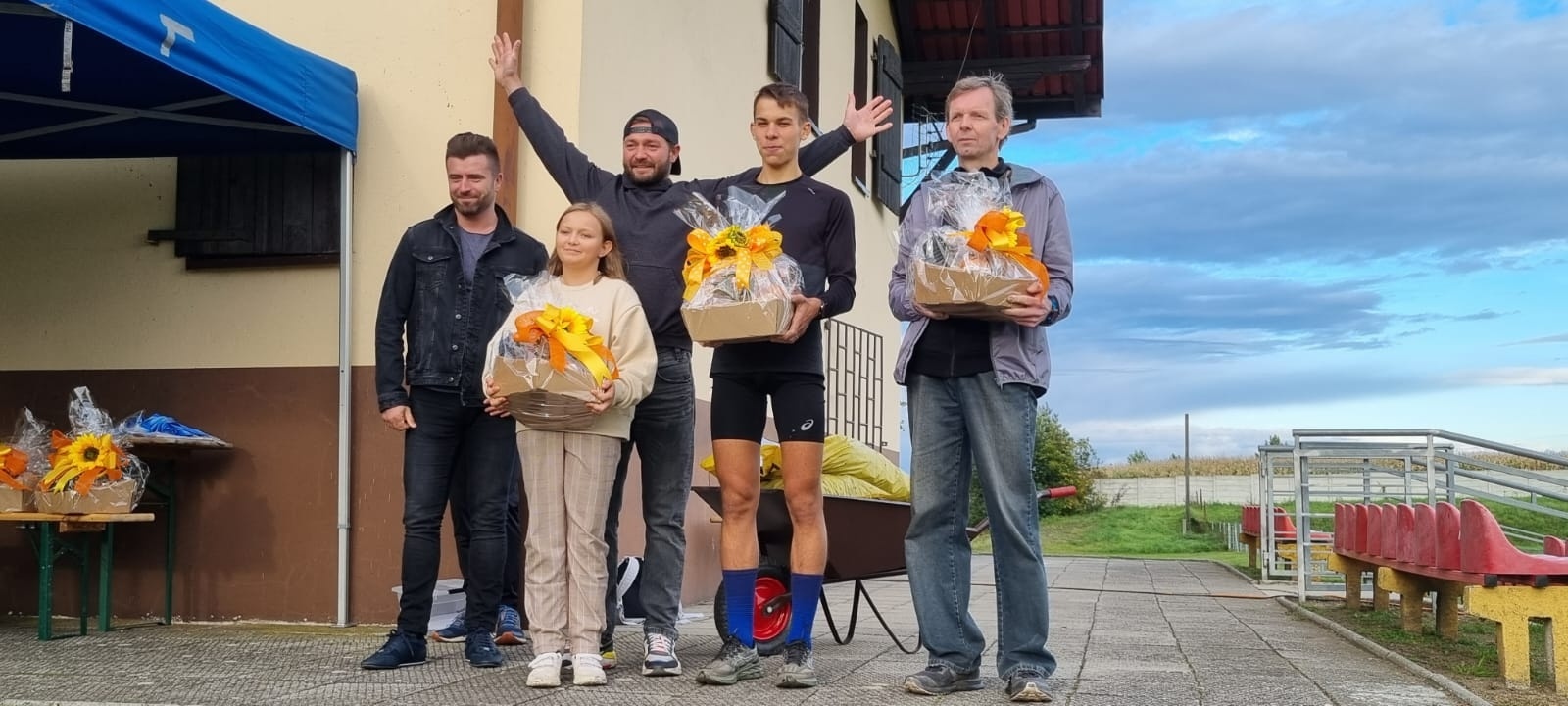 Zdjęcie w galerii na portalu naszwodzislaw.com: Pacak i Klimek najlepsi w II Półmaratonie po wałach wiadomości z regionu