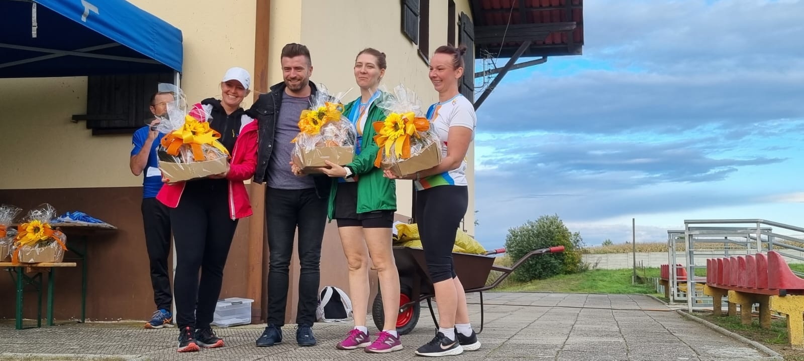 Zdjęcie w galerii na portalu naszwodzislaw.com: Pacak i Klimek najlepsi w II Półmaratonie po wałach wiadomości z regionu