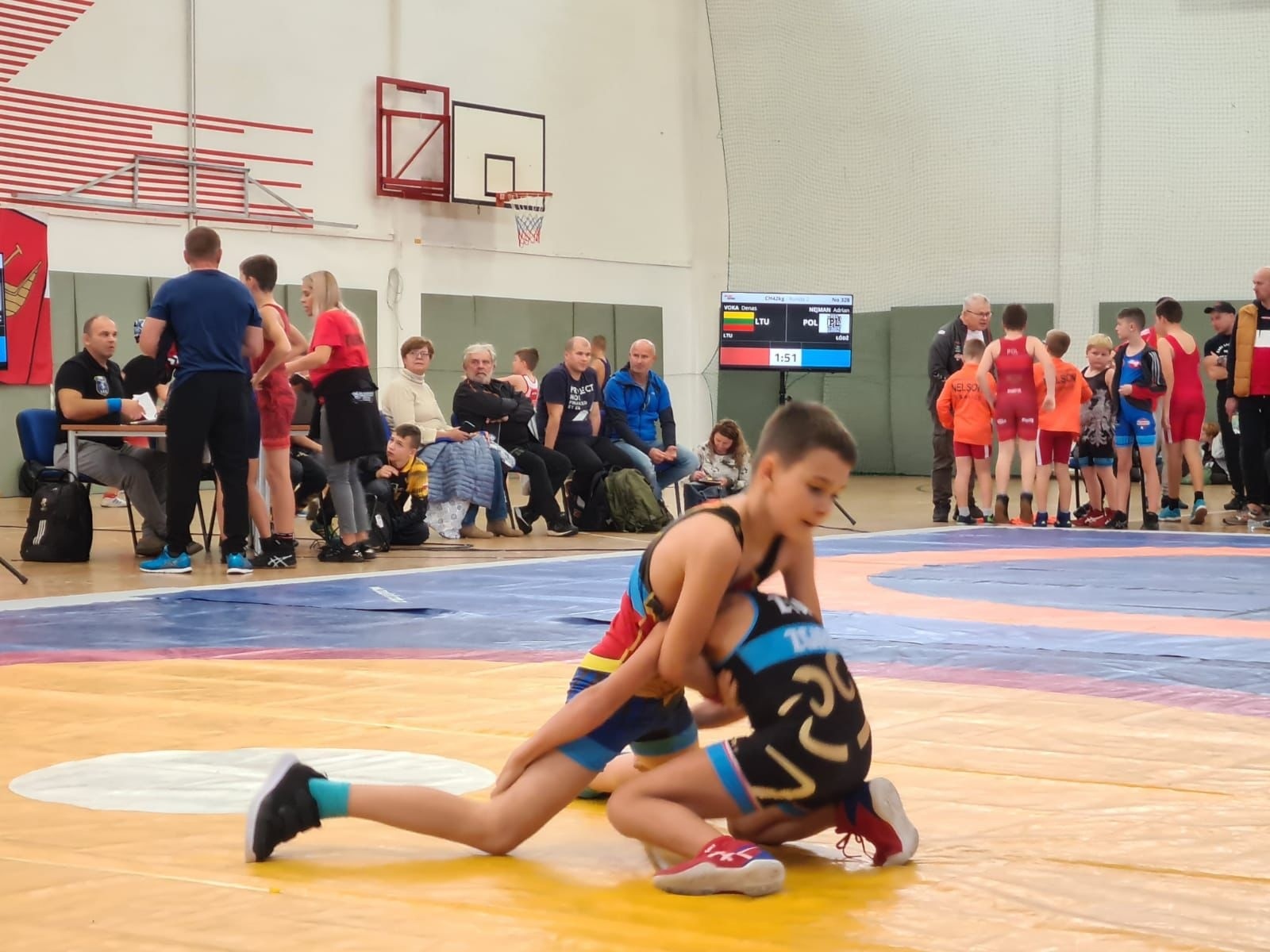 Zdjęcie w galerii na portalu naszwodzislaw.com: Medale Akademii Top Team na turnieju zapasów w Łodzi wiadomości z regionu