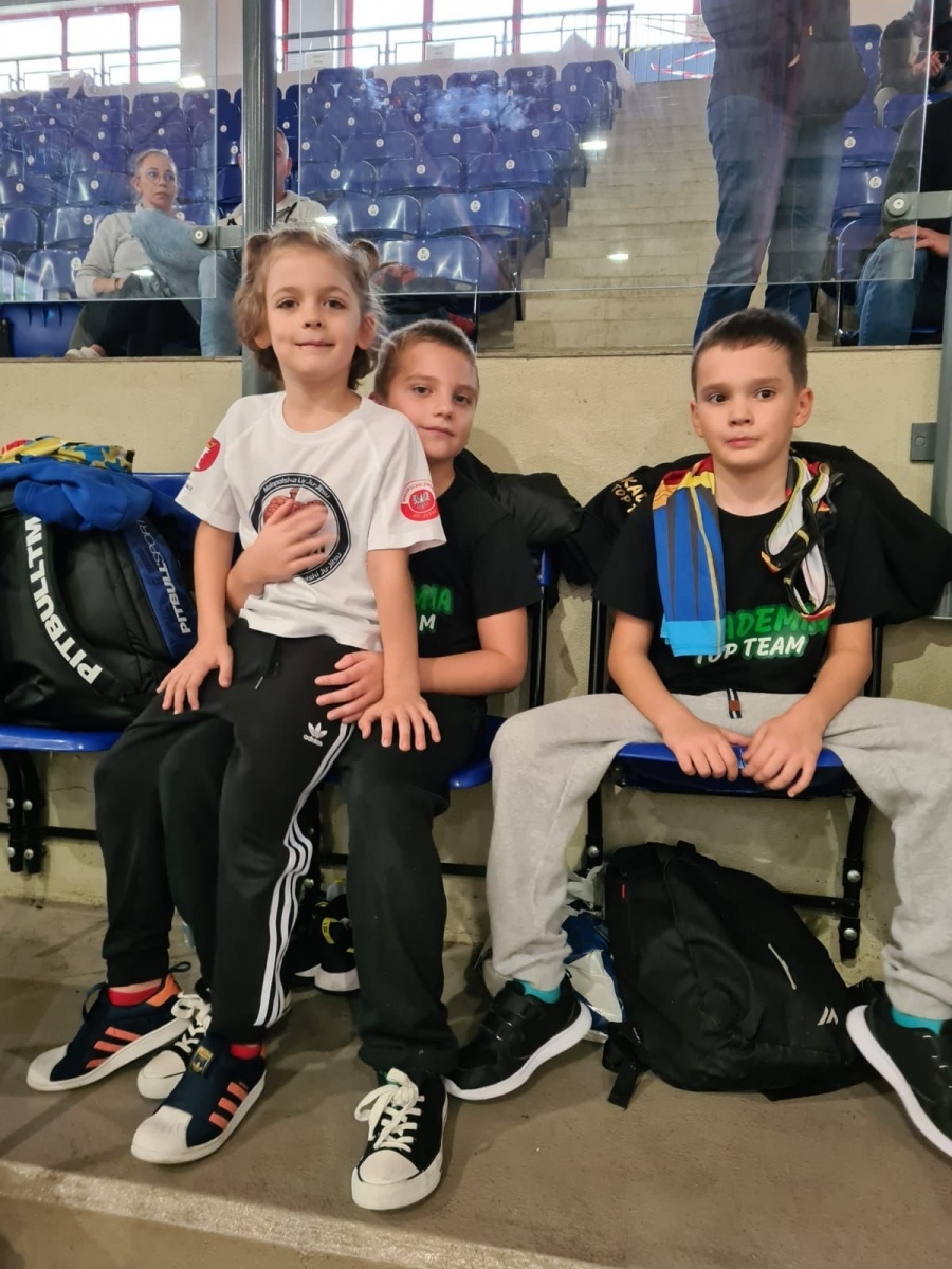 Zdjęcie w galerii na portalu naszwodzislaw.com: Medale Akademii Top Team na turnieju zapasów w Łodzi wiadomości z regionu