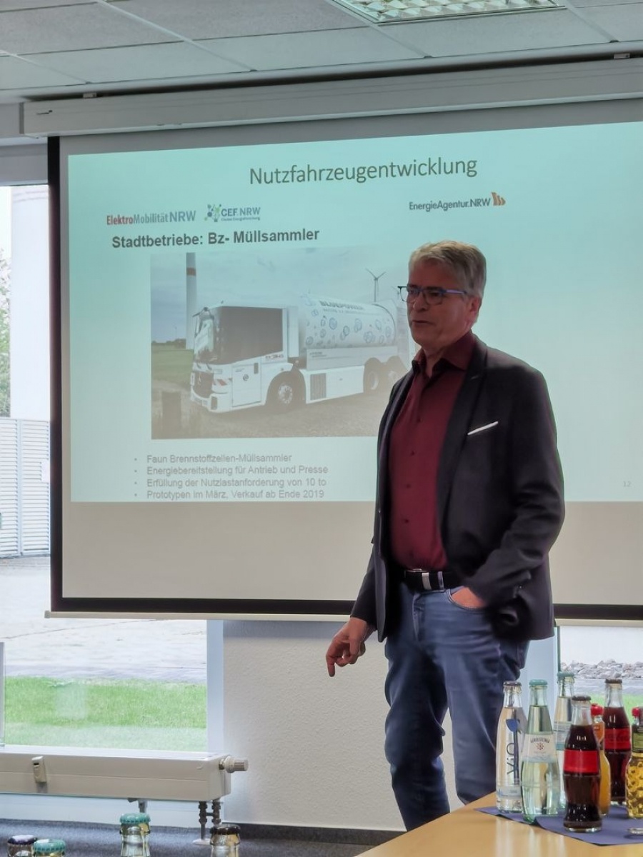 Zdjęcie w galerii na portalu naszwodzislaw.com: Od pyłu węglowego do czystej przyszłości. Pokazali, jak zmienił się ich powiat [FOTO] wiadomości z regionu