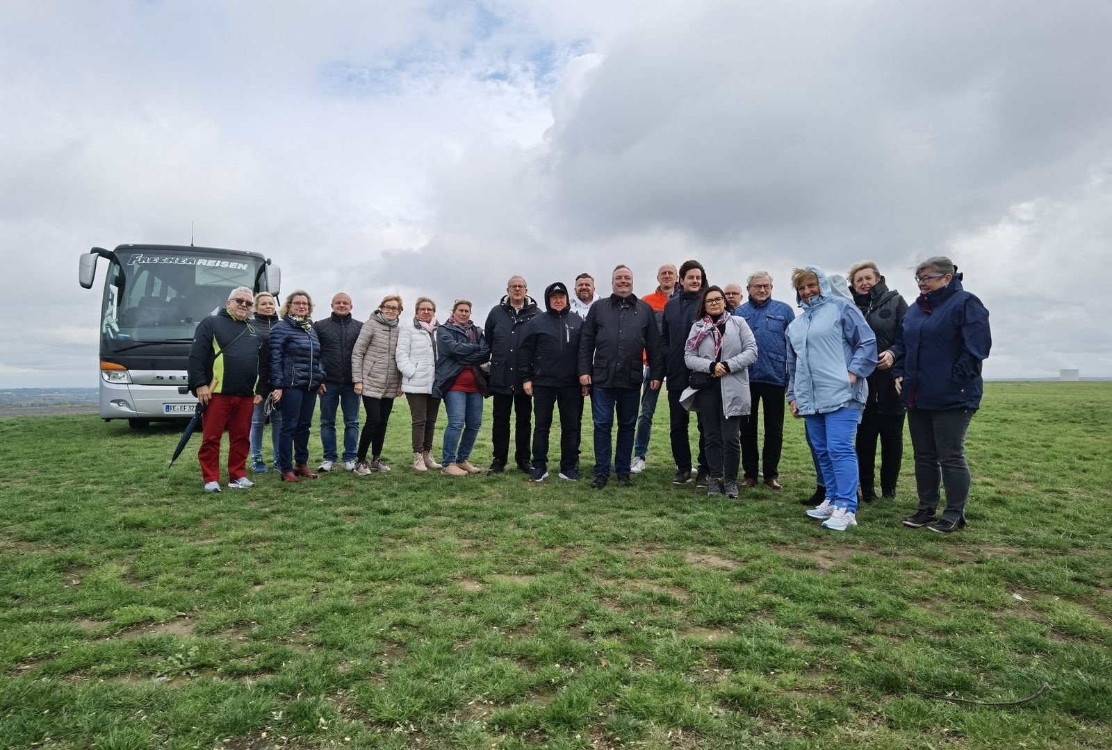 Zdjęcie w galerii na portalu naszwodzislaw.com: Od pyłu węglowego do czystej przyszłości. Pokazali, jak zmienił się ich powiat [FOTO] wiadomości z regionu