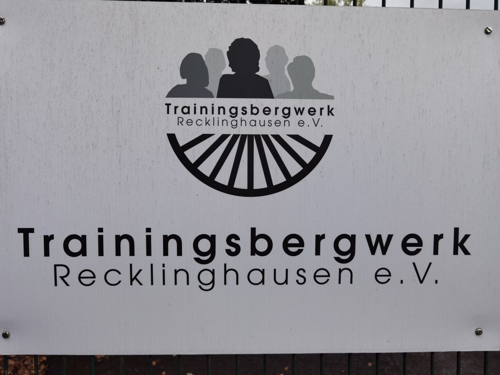 Zdjęcie w galerii na portalu naszwodzislaw.com: Od pyłu węglowego do czystej przyszłości. Pokazali, jak zmienił się ich powiat [FOTO] wiadomości z regionu