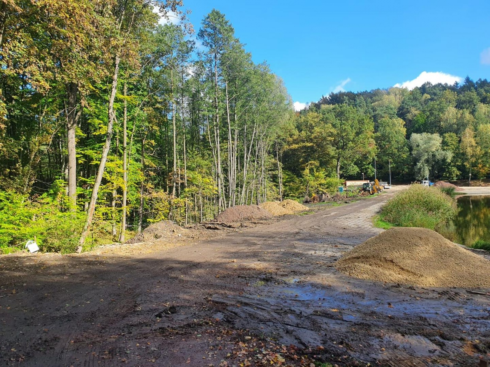 Zdjęcie w galerii na portalu naszwodzislaw.com: Trwa modernizacja wodzisławskiego Balatonu wiadomości z regionu