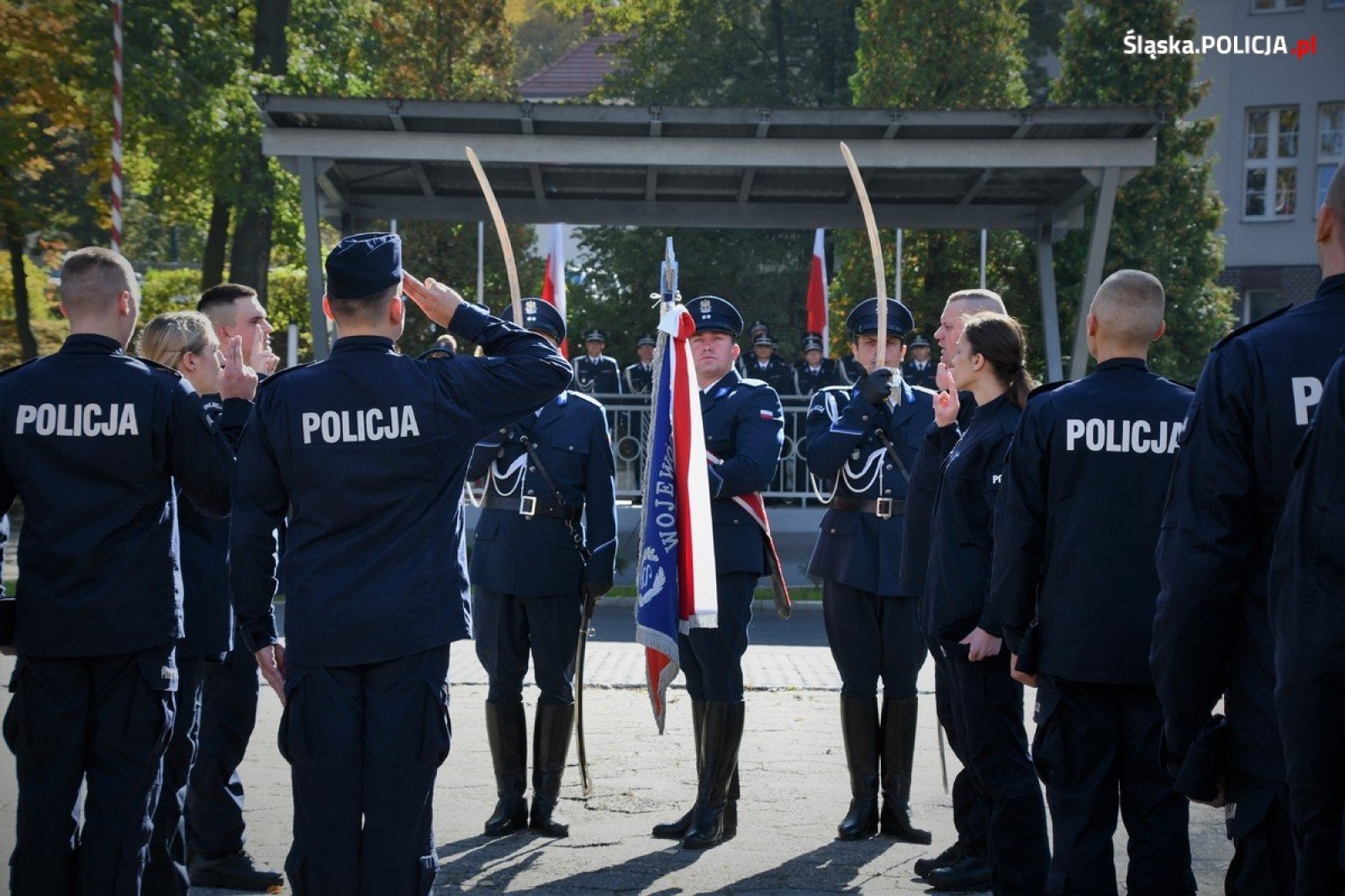 Zdjęcie w galerii na portalu naszwodzislaw.com: Ślubowanie za nimi. Teraz półroczne szkolenie wiadomości z regionu