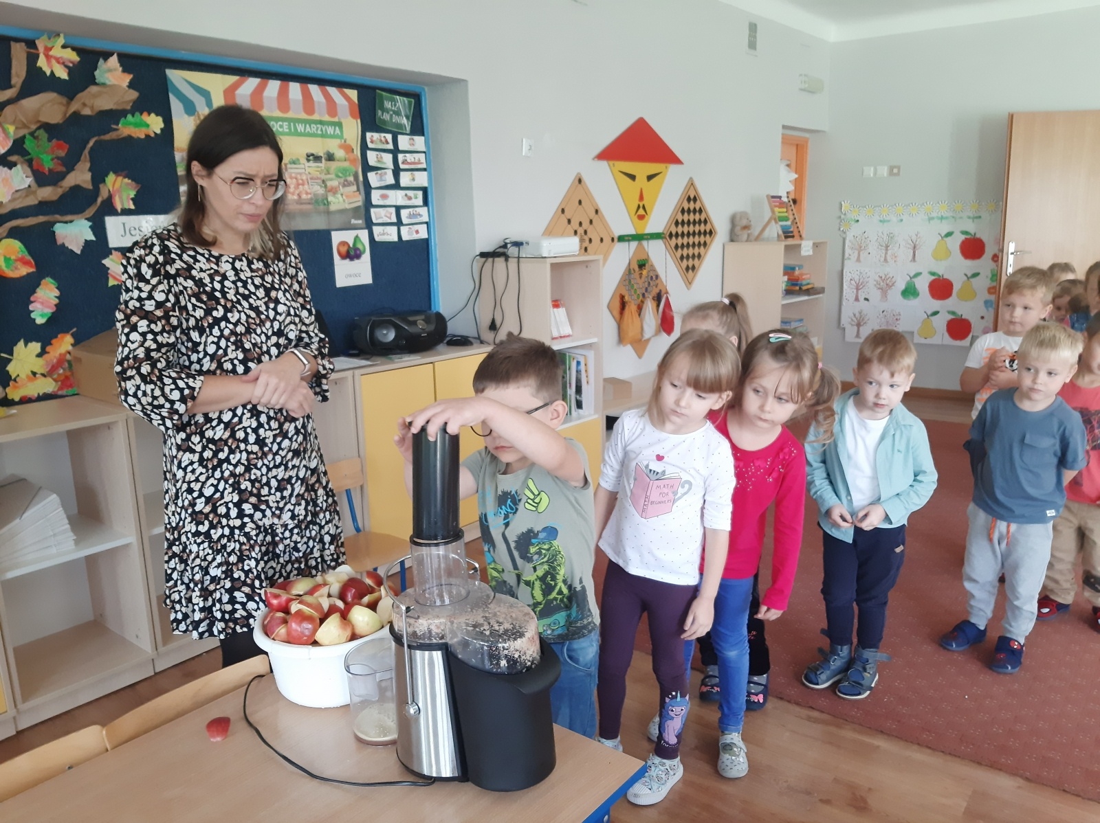 Zdjęcie w galerii na portalu naszwodzislaw.com: Zdrowo jemy, mądrze żyjemy w ZS 1 wiadomości z regionu