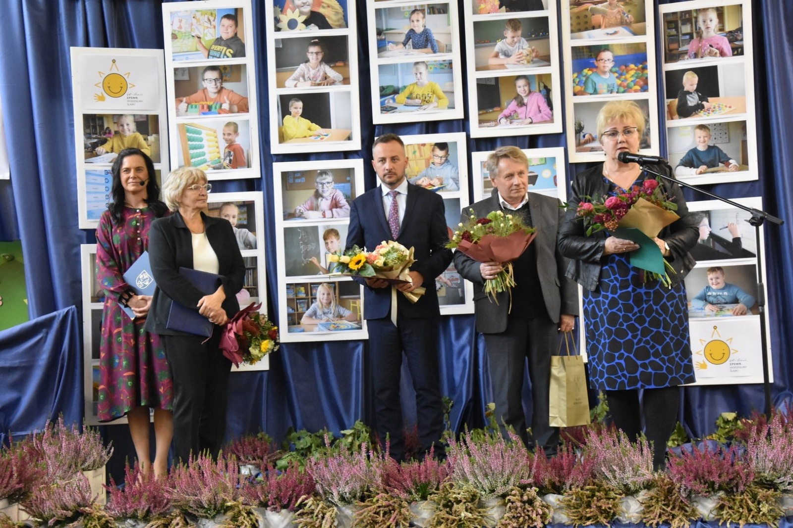 Zdjęcie w galerii na portalu naszwodzislaw.com: Dzień Edukacji Narodowej świętowano wraz z jubileuszem szkoły [FOTO] wiadomości z regionu