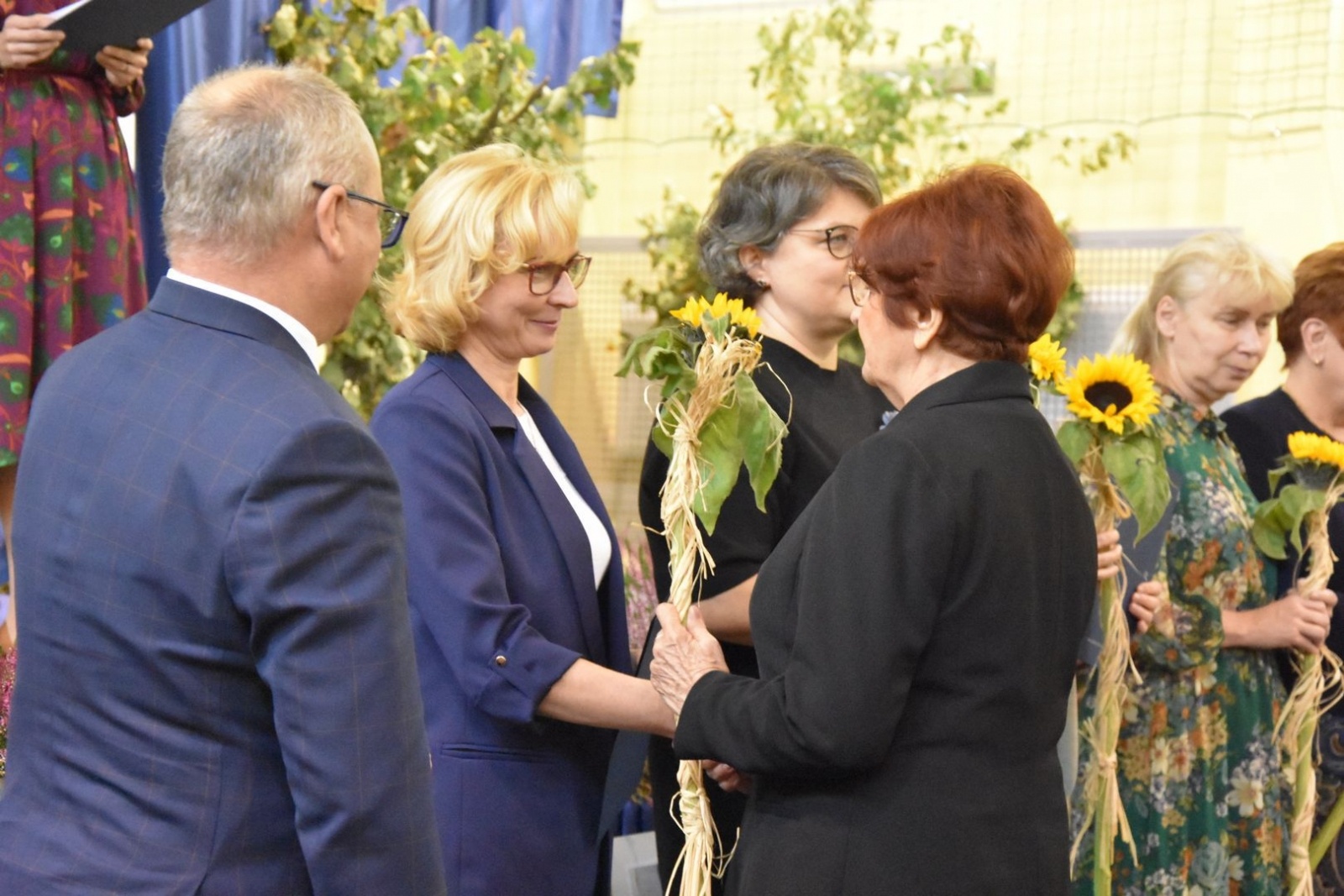 Zdjęcie w galerii na portalu naszwodzislaw.com: Dzień Edukacji Narodowej świętowano wraz z jubileuszem szkoły [FOTO] wiadomości z regionu