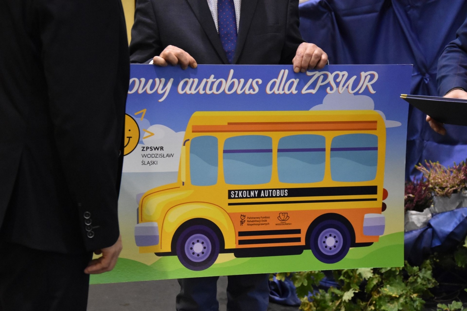 Zdjęcie w galerii na portalu naszwodzislaw.com: Dzień Edukacji Narodowej świętowano wraz z jubileuszem szkoły [FOTO] wiadomości z regionu