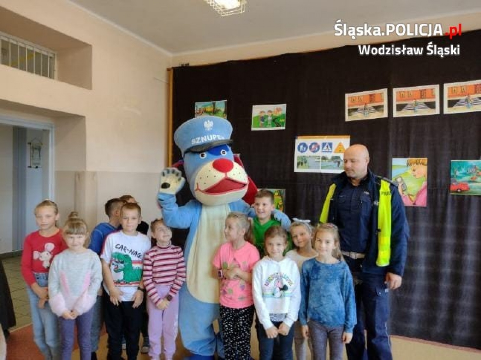 Zdjęcie w galerii na portalu naszwodzislaw.com: O bezpieczeństwie najmłodszych z wodzisławską drogówką wiadomości z regionu