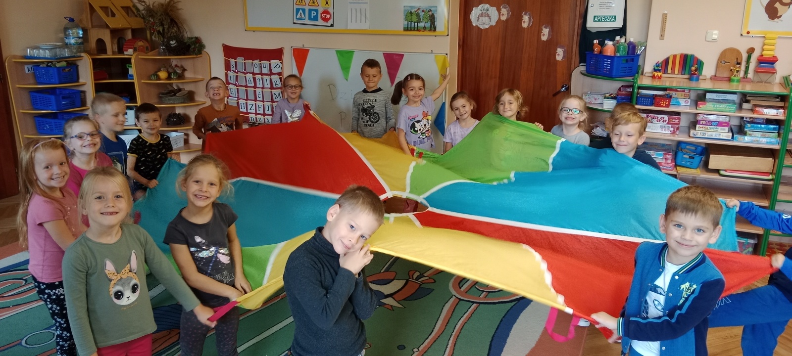 Zdjęcie w galerii na portalu naszwodzislaw.com: Wrzesień w Przedszkolu im. Misia Uszatka w Pszowie [FOTO] wiadomości z regionu