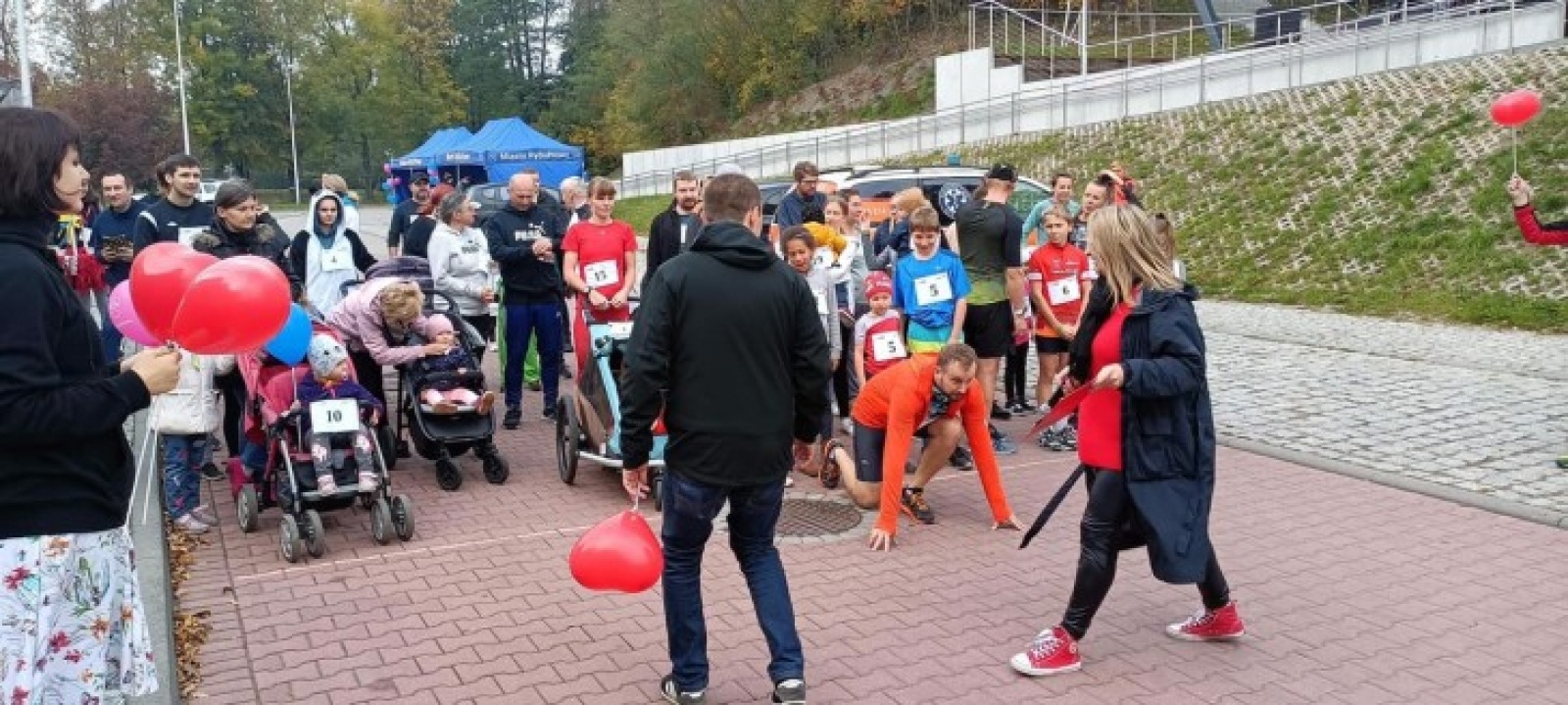 Zdjęcie w galerii na portalu naszwodzislaw.com: XI Rodzinny Bieg Zakochanych w Rydułtowach za nami wiadomości z regionu