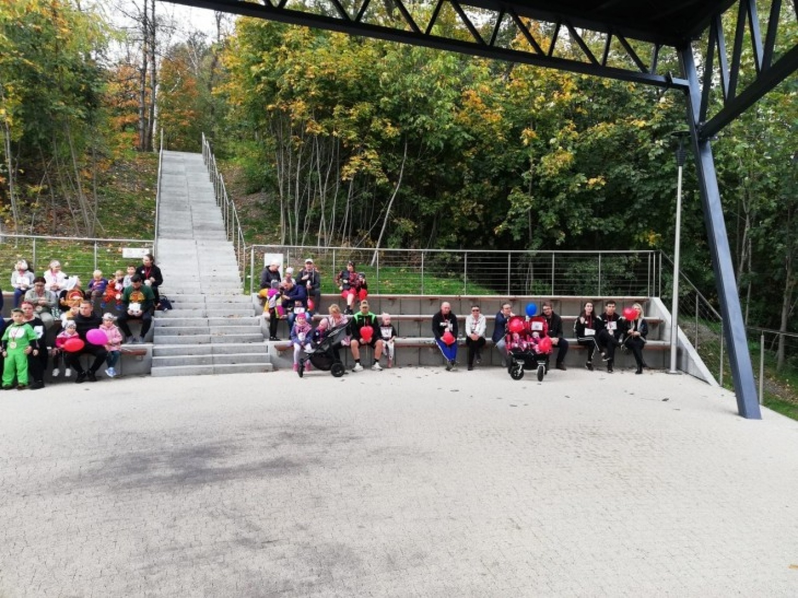 Zdjęcie w galerii na portalu naszwodzislaw.com: XI Rodzinny Bieg Zakochanych w Rydułtowach za nami wiadomości z regionu