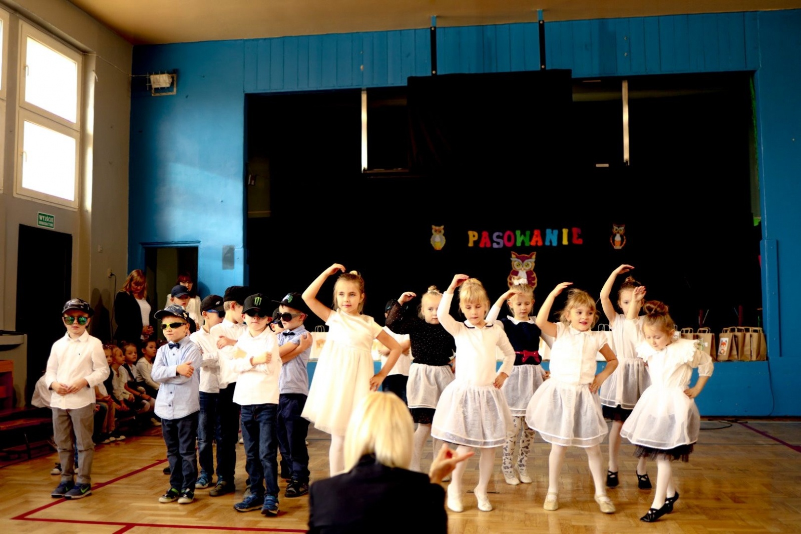 Zdjęcie w galerii na portalu naszwodzislaw.com: Pasowanie na przedszkolaka i starszaka w PP4 wiadomości z regionu