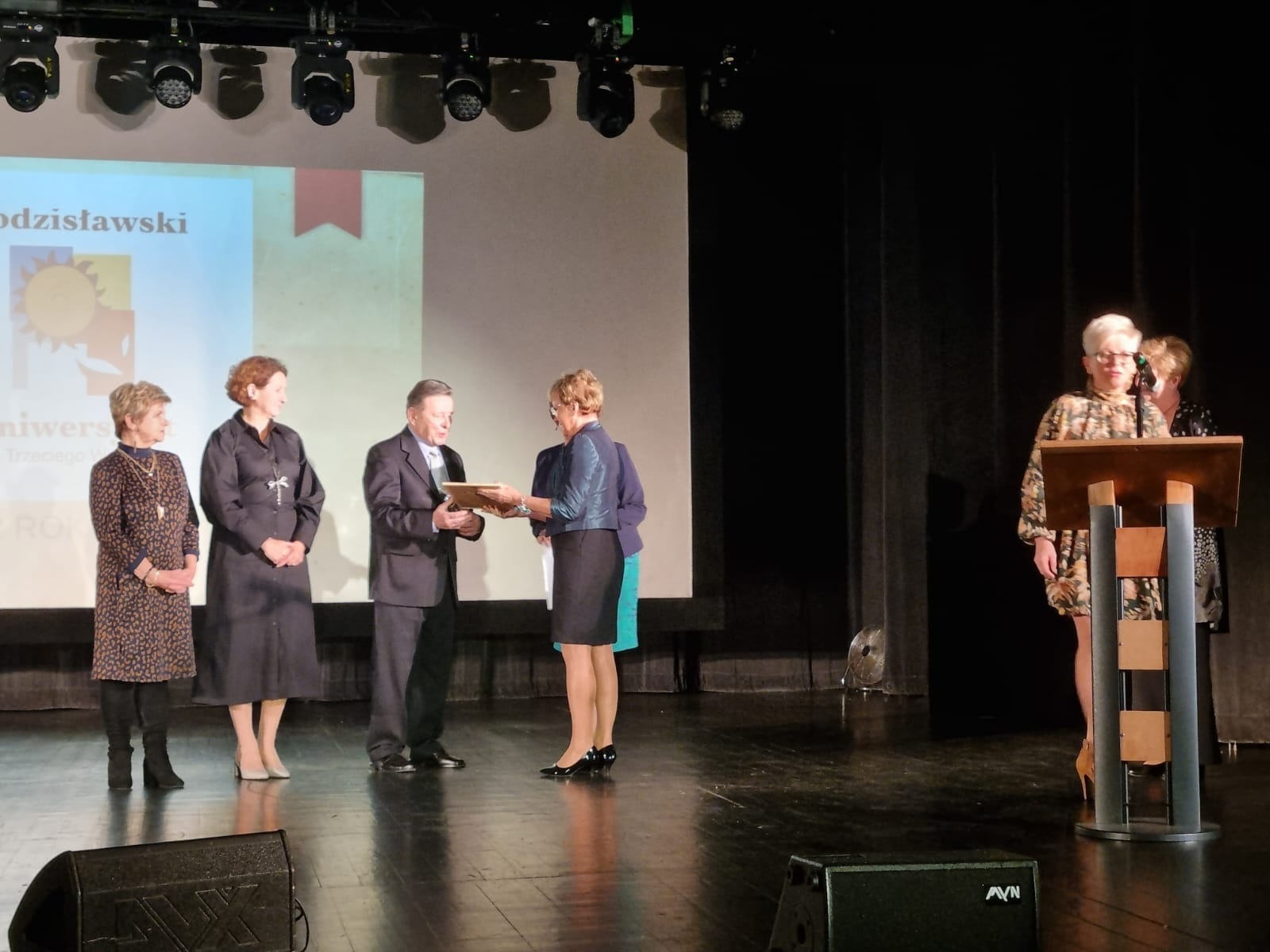 Zdjęcie w galerii na portalu naszwodzislaw.com: Piętnastolecie Wodzisławskiego Uniwersytetu Trzeciego Wieku wiadomości z regionu