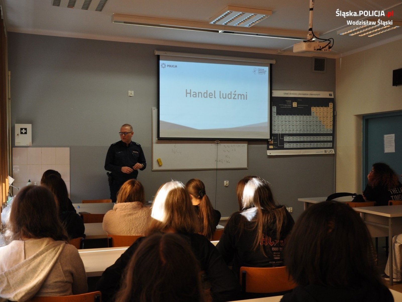 Zdjęcie w galerii na portalu naszwodzislaw.com: Policyjne rozmowy o problemie handlu ludźmi wiadomości z regionu