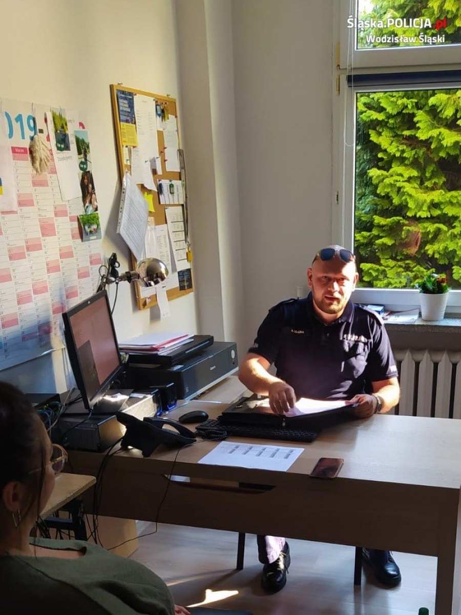 Zdjęcie w galerii na portalu naszwodzislaw.com: Policyjne rozmowy o problemie handlu ludźmi wiadomości z regionu