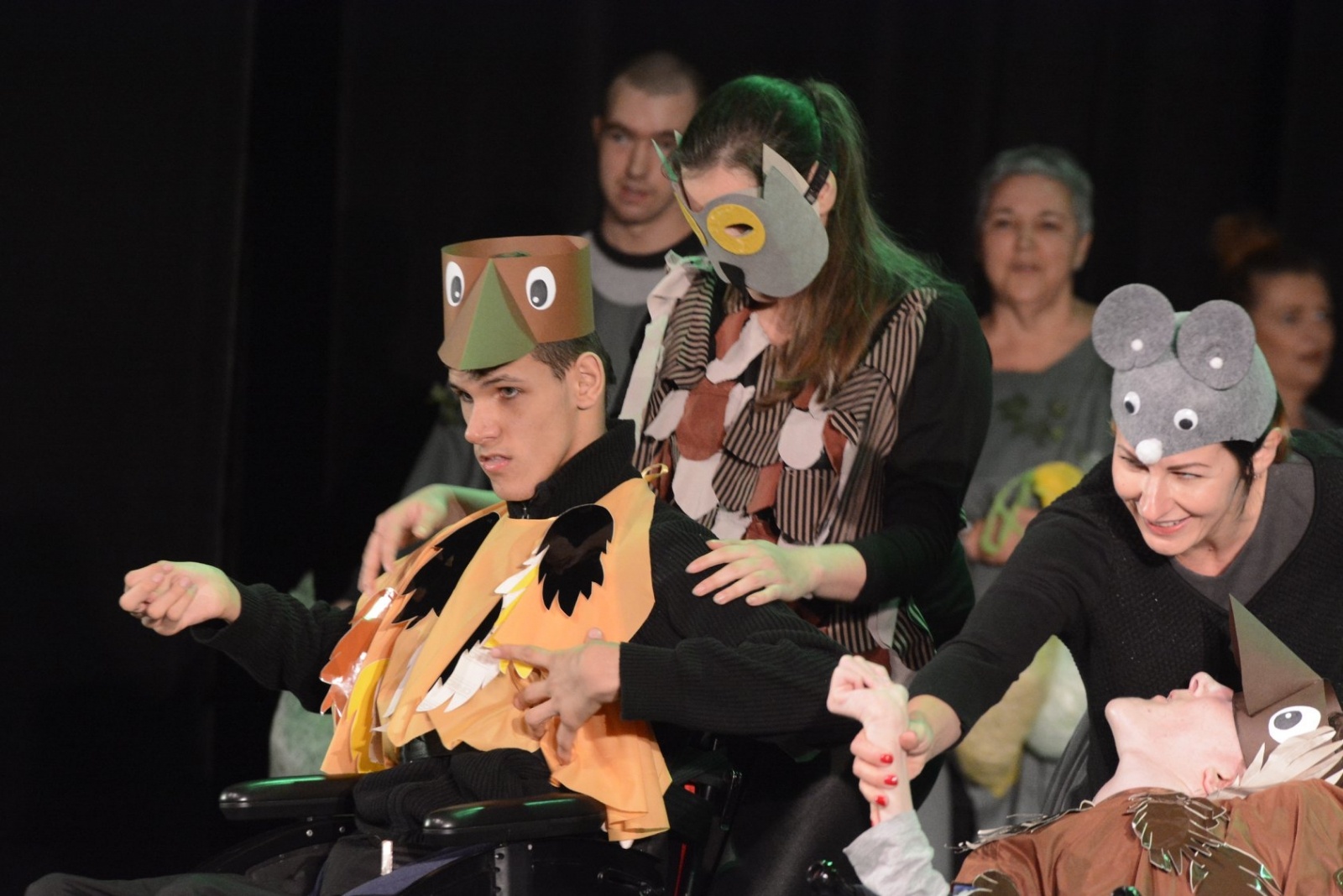 Zdjęcie w galerii na portalu naszwodzislaw.com: Para buch, teatr w ruch 28 października w WCK wiadomości z regionu