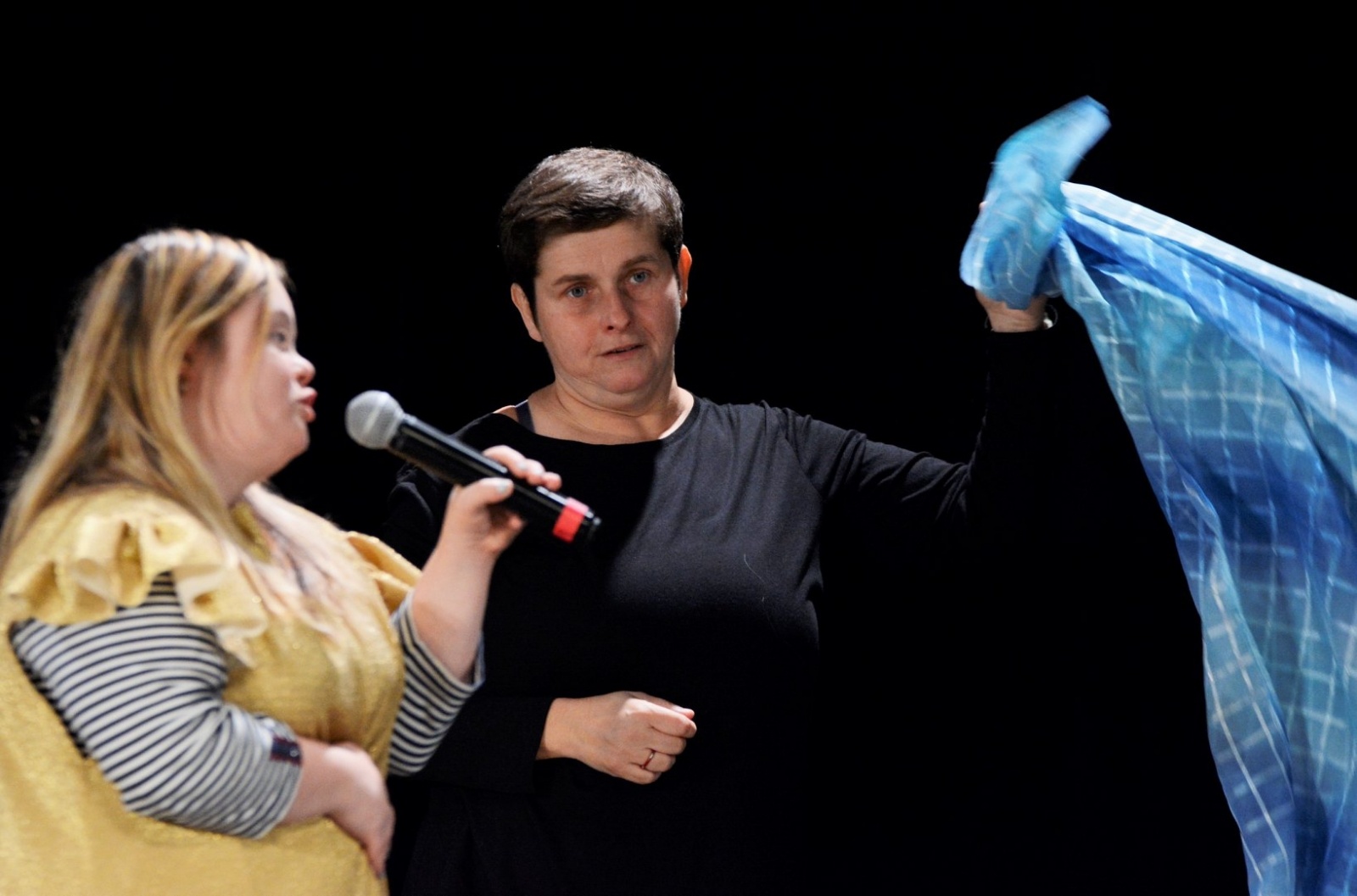 Zdjęcie w galerii na portalu naszwodzislaw.com: Para buch, teatr w ruch 28 października w WCK wiadomości z regionu