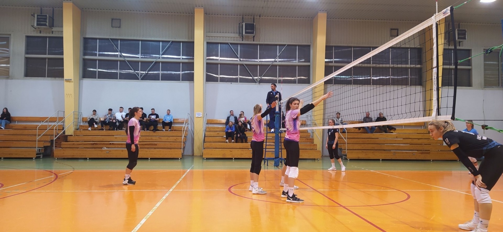 Zdjęcie w galerii na portalu naszwodzislaw.com: Trójka Mikołów odprawiona na tarczy wiadomości z regionu