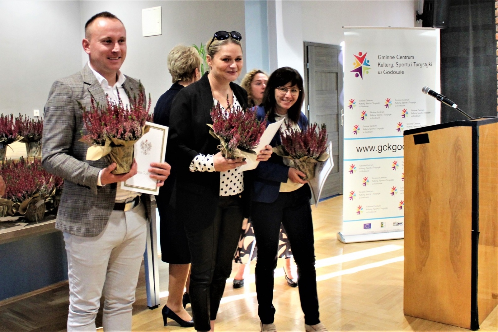 Zdjęcie w galerii na portalu naszwodzislaw.com: Dzień Edukacji Narodowej w Gminie Godów. Nagrody wójta dla nauczycieli wiadomości z regionu