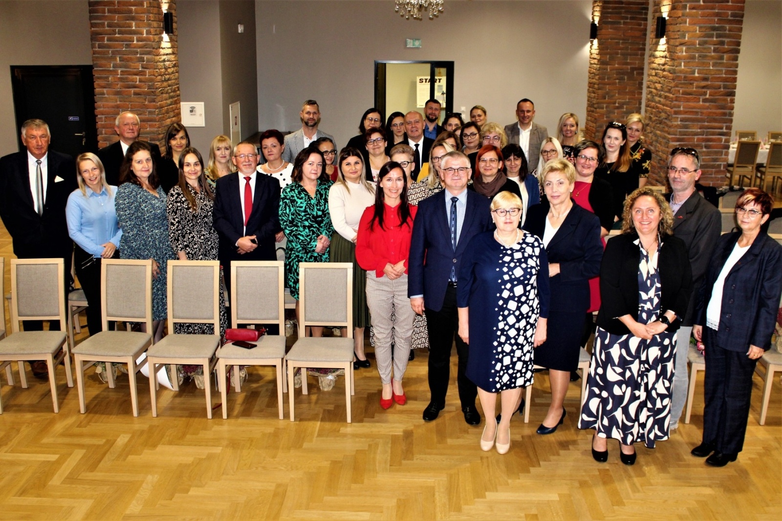 Zdjęcie w galerii na portalu naszwodzislaw.com: Dzień Edukacji Narodowej w Gminie Godów. Nagrody wójta dla nauczycieli wiadomości z regionu