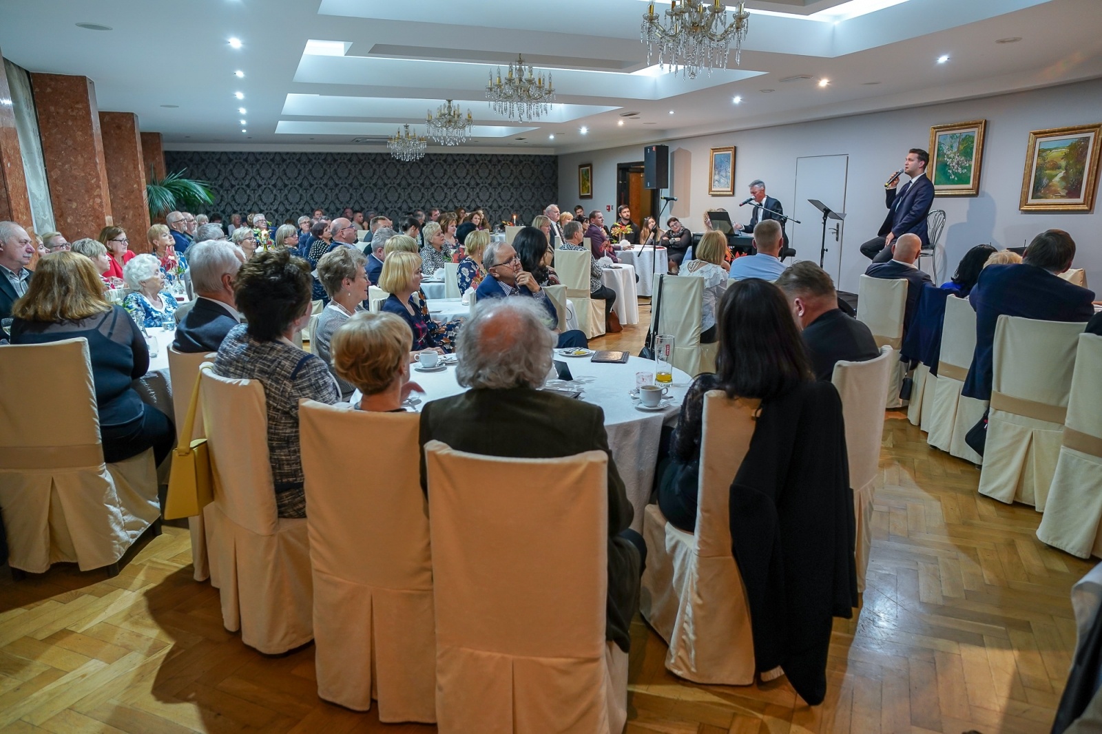 Zdjęcie w galerii na portalu naszwodzislaw.com: Koncert Tonacje na jesienne wieczory w Wodzisławiu Śląskim [FOTO] wiadomości z regionu