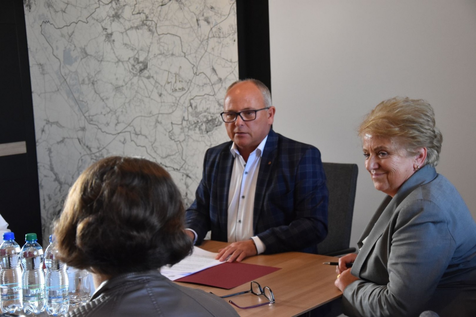 Zdjęcie w galerii na portalu naszwodzislaw.com: Cztery studentki z przyznanym stypendium wiadomości z regionu