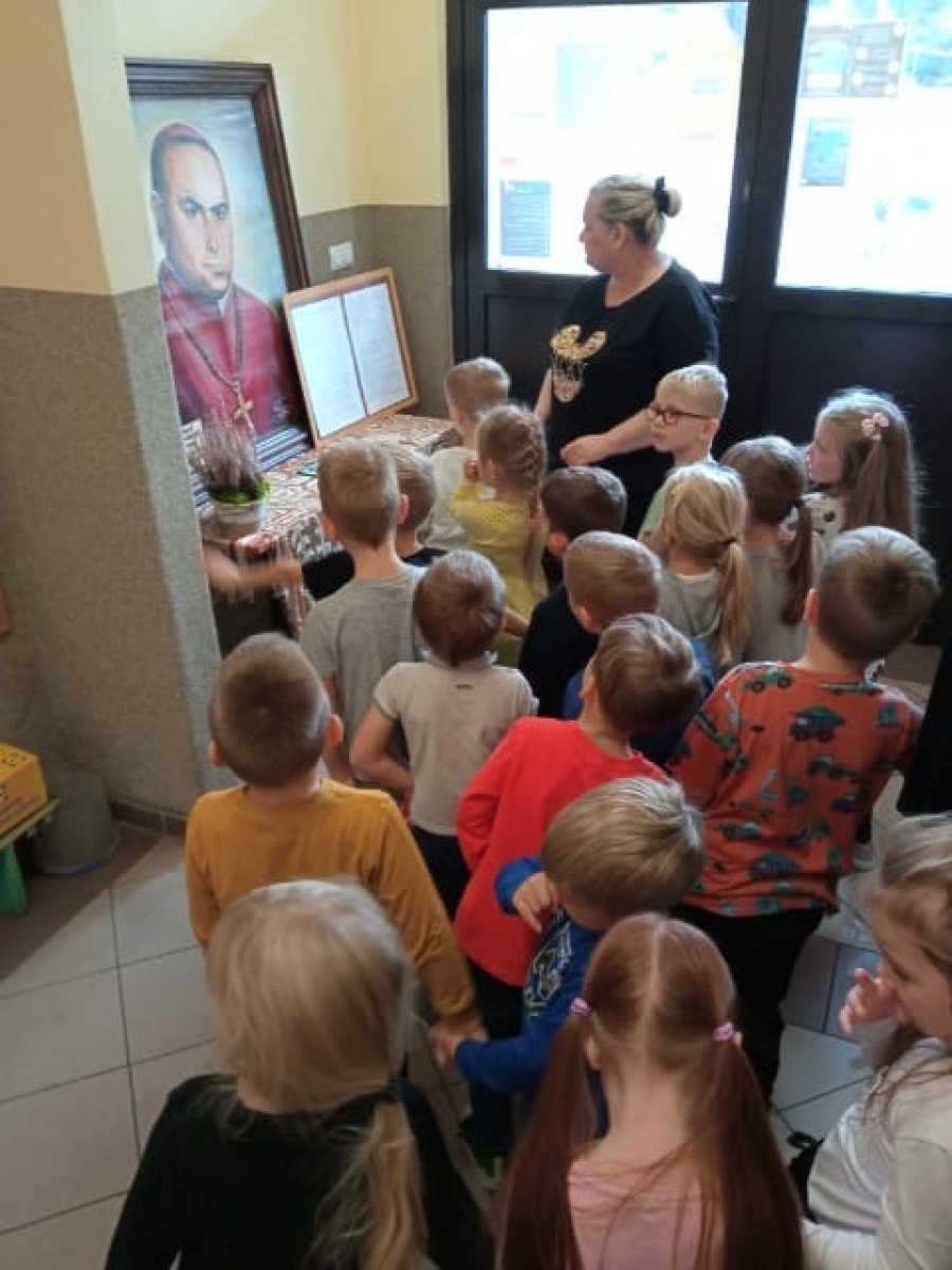 Zdjęcie w galerii na portalu naszwodzislaw.com: Wodzisławska SP17 obchodziła jubileusz [FOTO] wiadomości z regionu