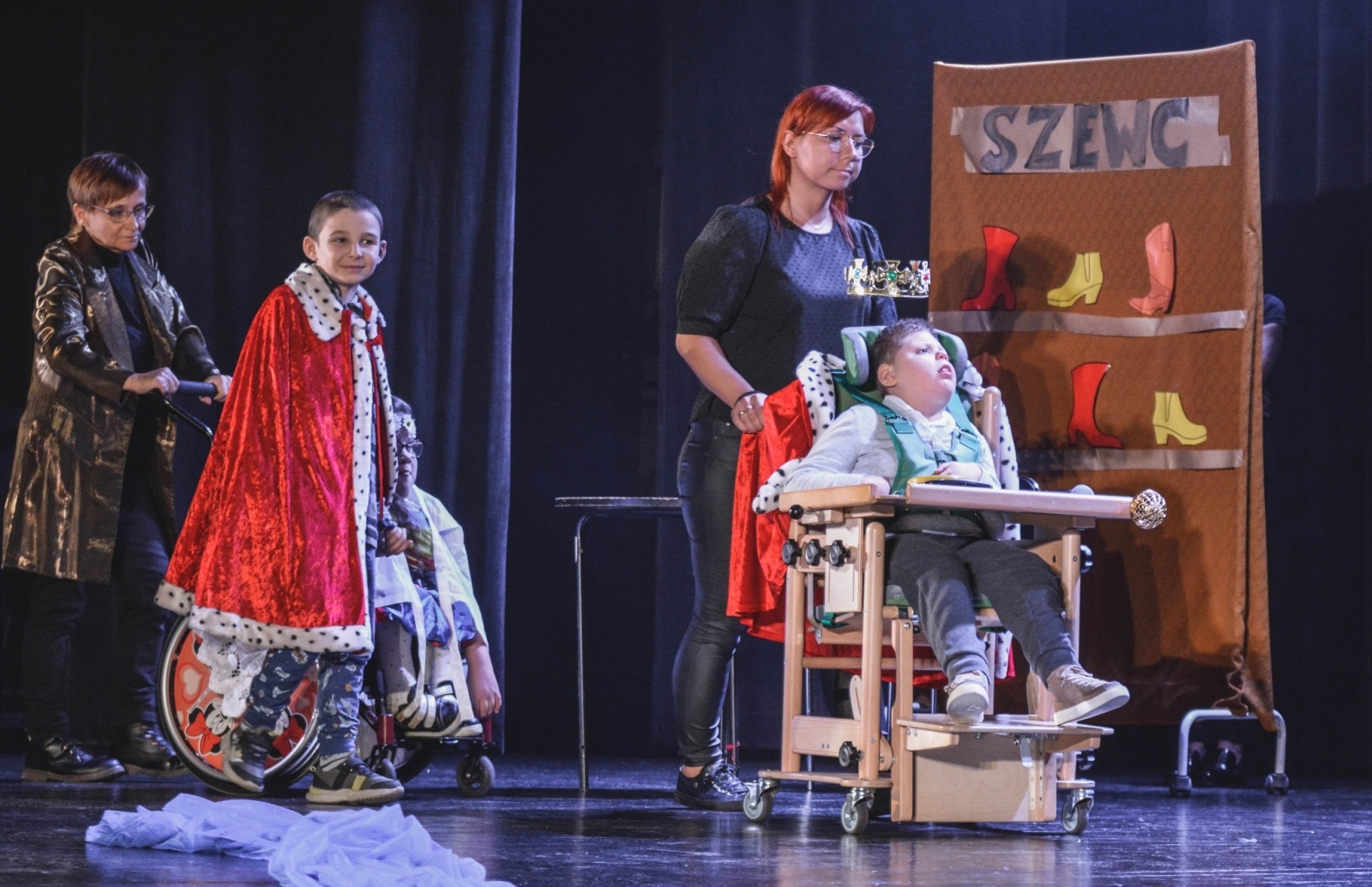 Zdjęcie w galerii na portalu naszwodzislaw.com: Udowodnili, że teatr niejedno ma imię [FOTO] wiadomości z regionu