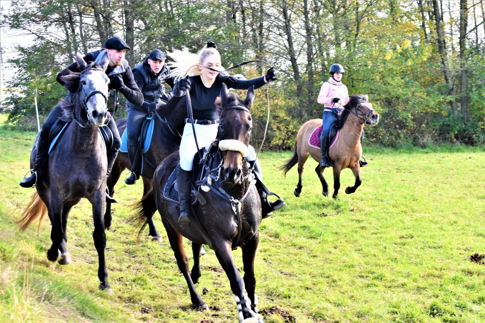 Zdjęcie w galerii na portalu naszwodzislaw.com: Hubertus 2022 za nami. Pogonili za lisią kitą wiadomości z regionu