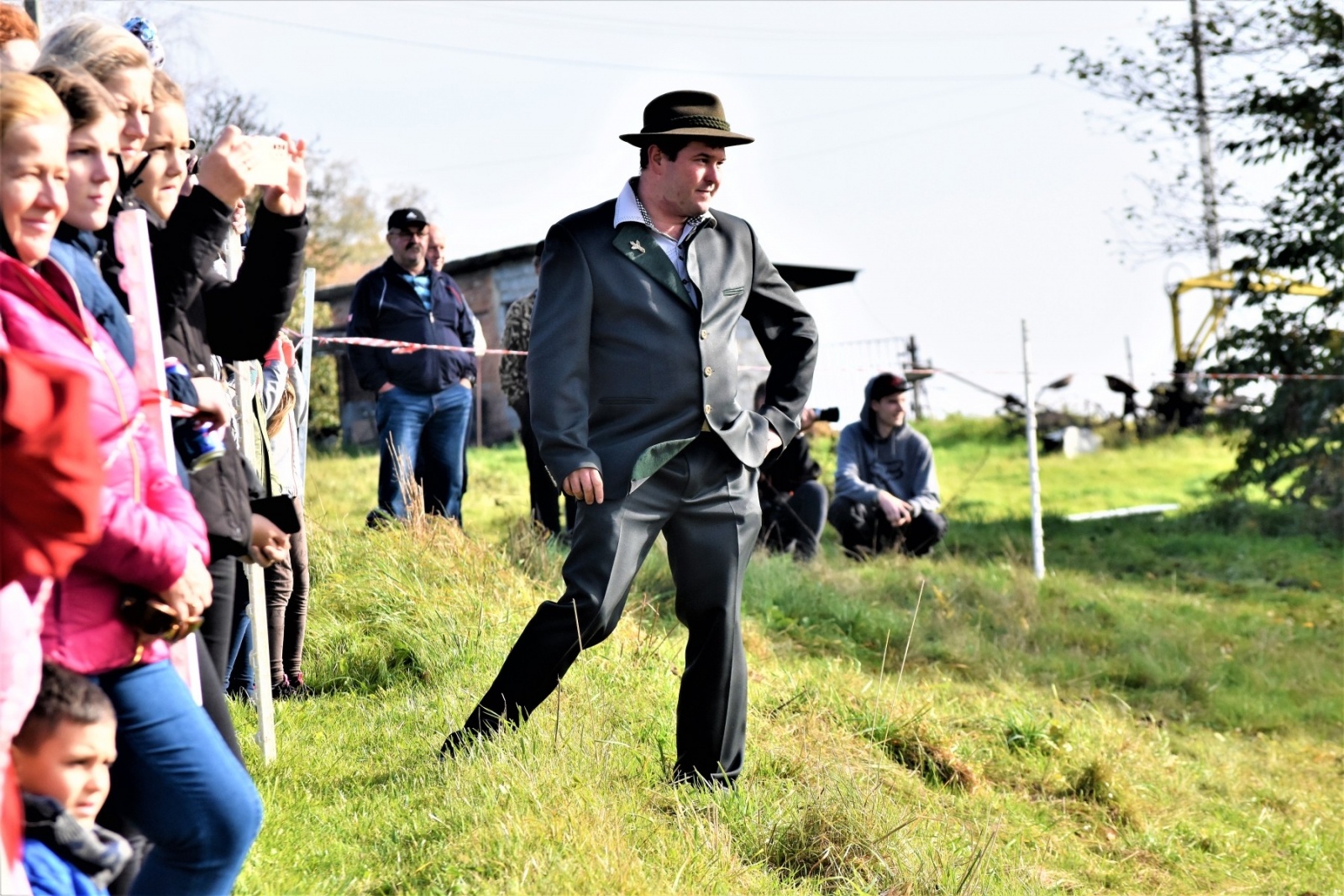 Zdjęcie w galerii na portalu naszwodzislaw.com: Hubertus 2022 za nami. Pogonili za lisią kitą wiadomości z regionu