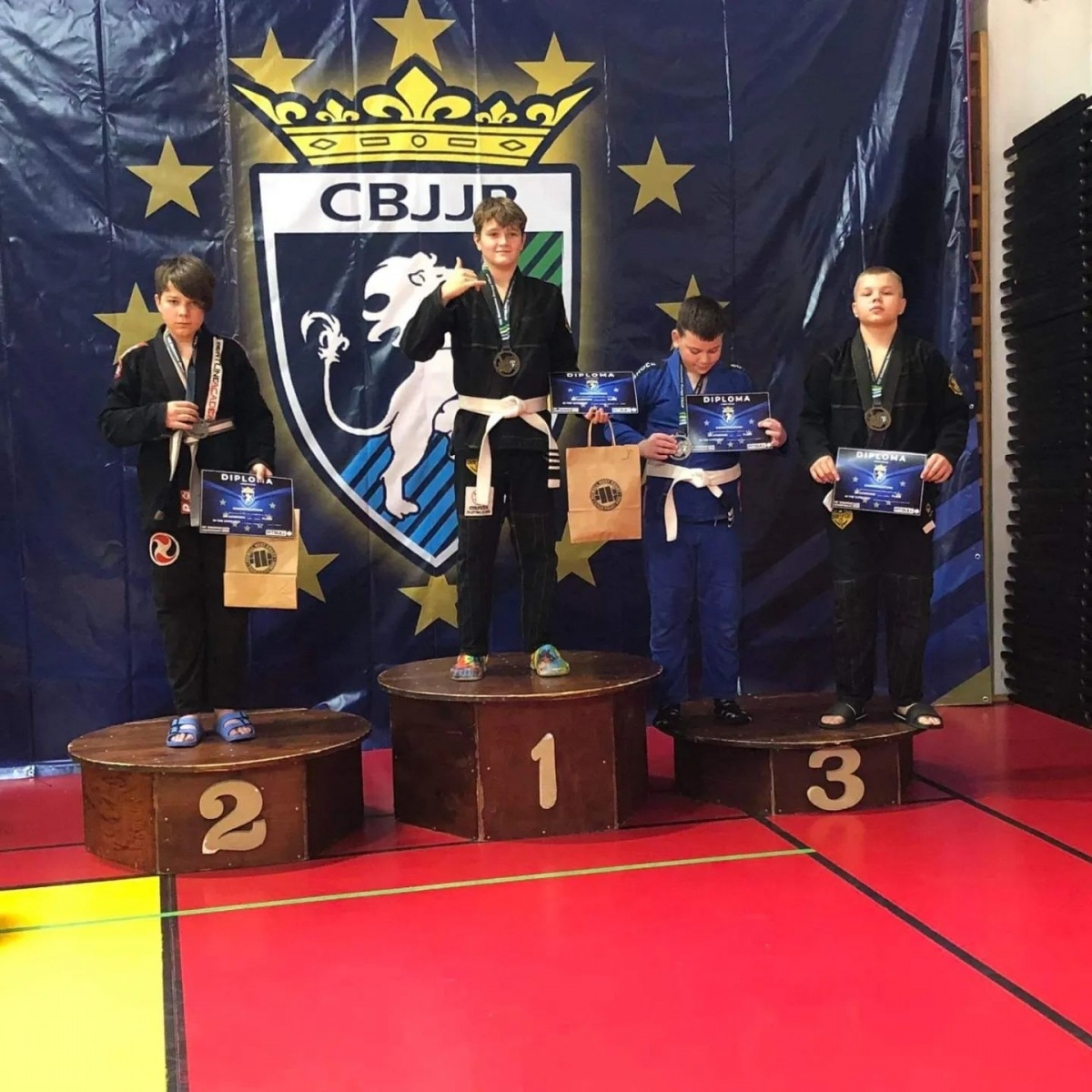 Zdjęcie w galerii na portalu naszwodzislaw.com: KS Stein Brasilian z Rydułtów z medalami na ME wiadomości z regionu