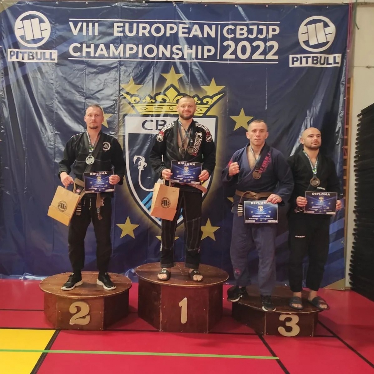 Zdjęcie w galerii na portalu naszwodzislaw.com: KS Stein Brasilian z Rydułtów z medalami na ME wiadomości z regionu