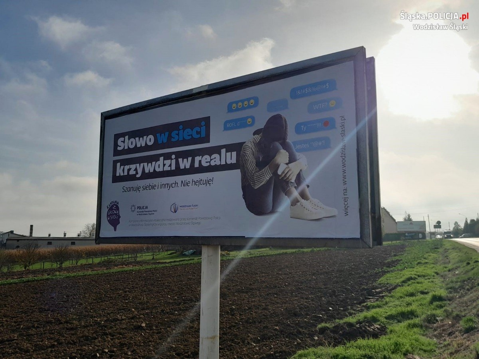 Zdjęcie w galerii na portalu naszwodzislaw.com: Nie daj się złowić w sieci. Widziałeś już te billboardy? wiadomości z regionu
