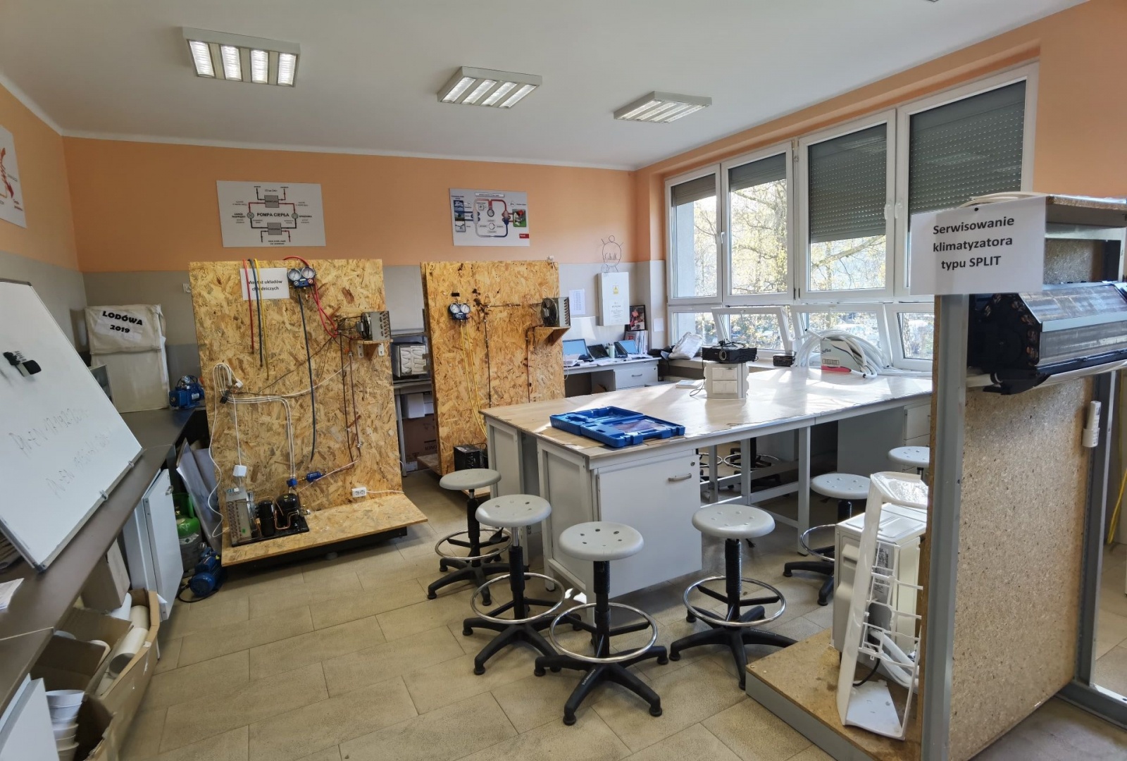 Zdjęcie w galerii na portalu naszwodzislaw.com: Zakończył się pierwszy etap prac w PCKZiU [FOTO] wiadomości z regionu