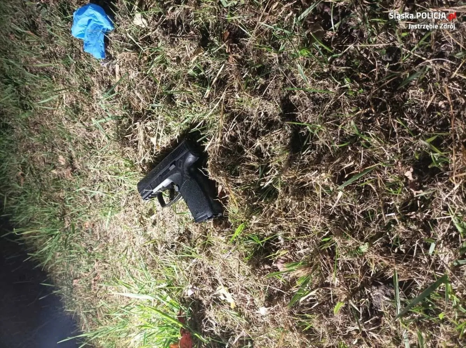 Zdjęcie w galerii na portalu naszwodzislaw.com: Pościg za sprawcami napadu na jubilera wiadomości z regionu