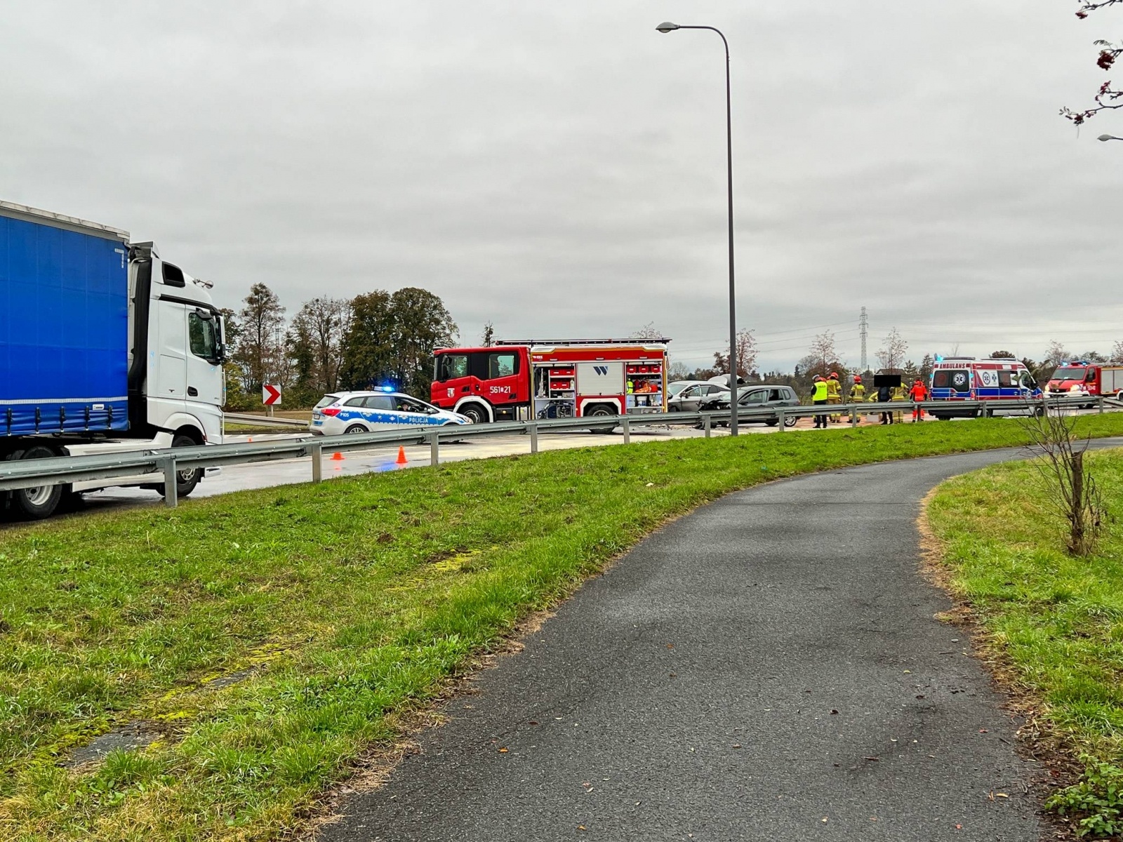 Zdjęcie w galerii na portalu naszwodzislaw.com: Mieszkanka powiatu wodzisławskiego sprawczynią groźnego wypadku wiadomości z regionu