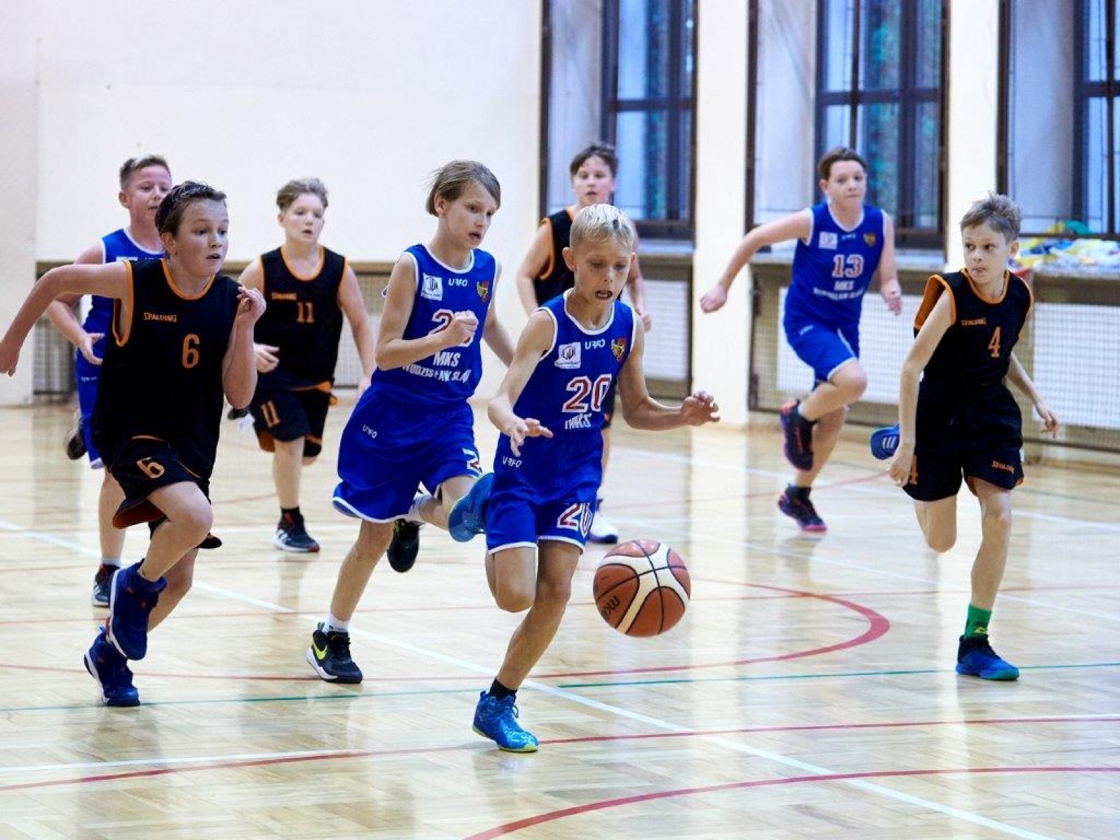 Zdjęcie w galerii na portalu naszwodzislaw.com: Wodzisławscy koszykarze na turnieju w Oświęcimiu [FOTO i WIDEO] wiadomości z regionu