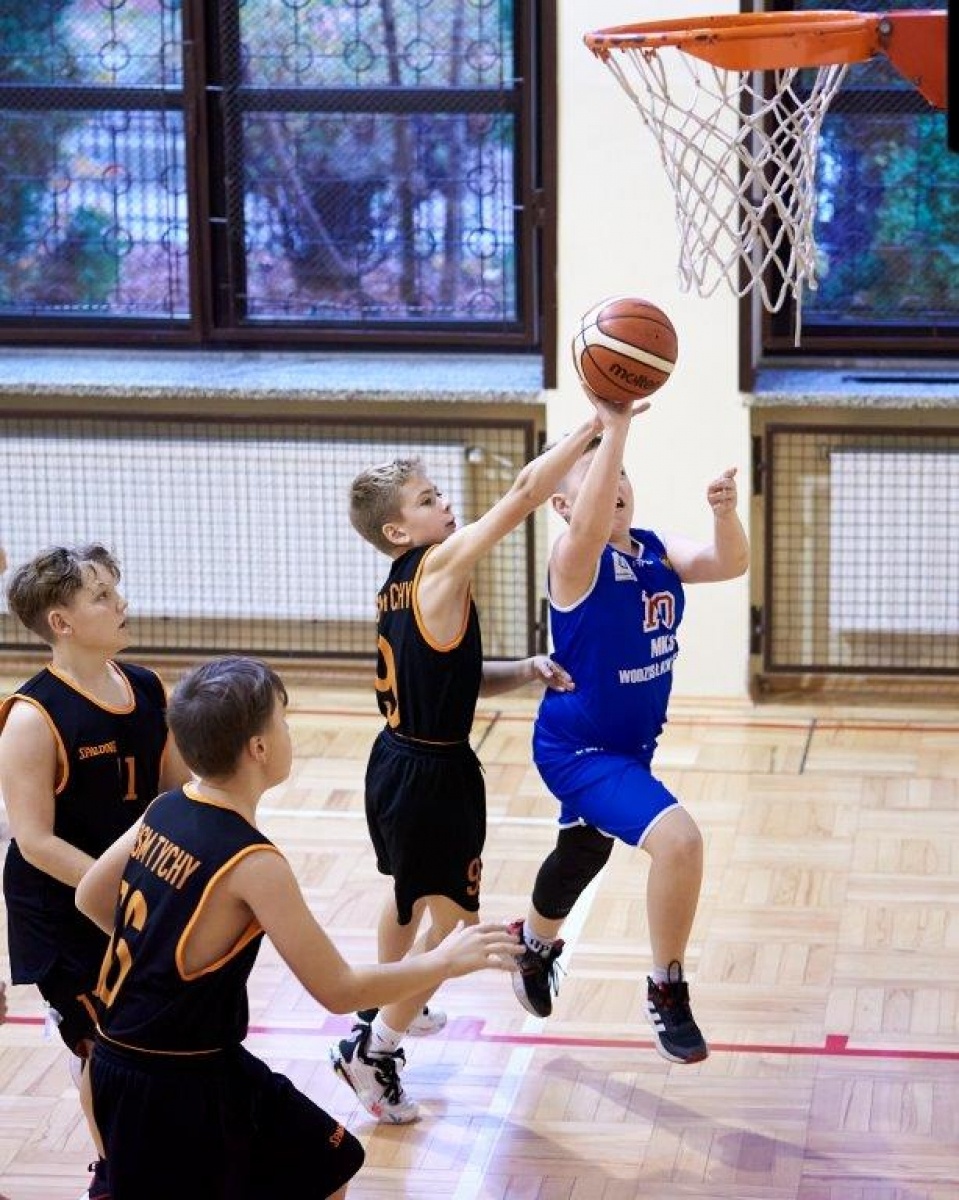 Zdjęcie w galerii na portalu naszwodzislaw.com: Wodzisławscy koszykarze na turnieju w Oświęcimiu [FOTO i WIDEO] wiadomości z regionu