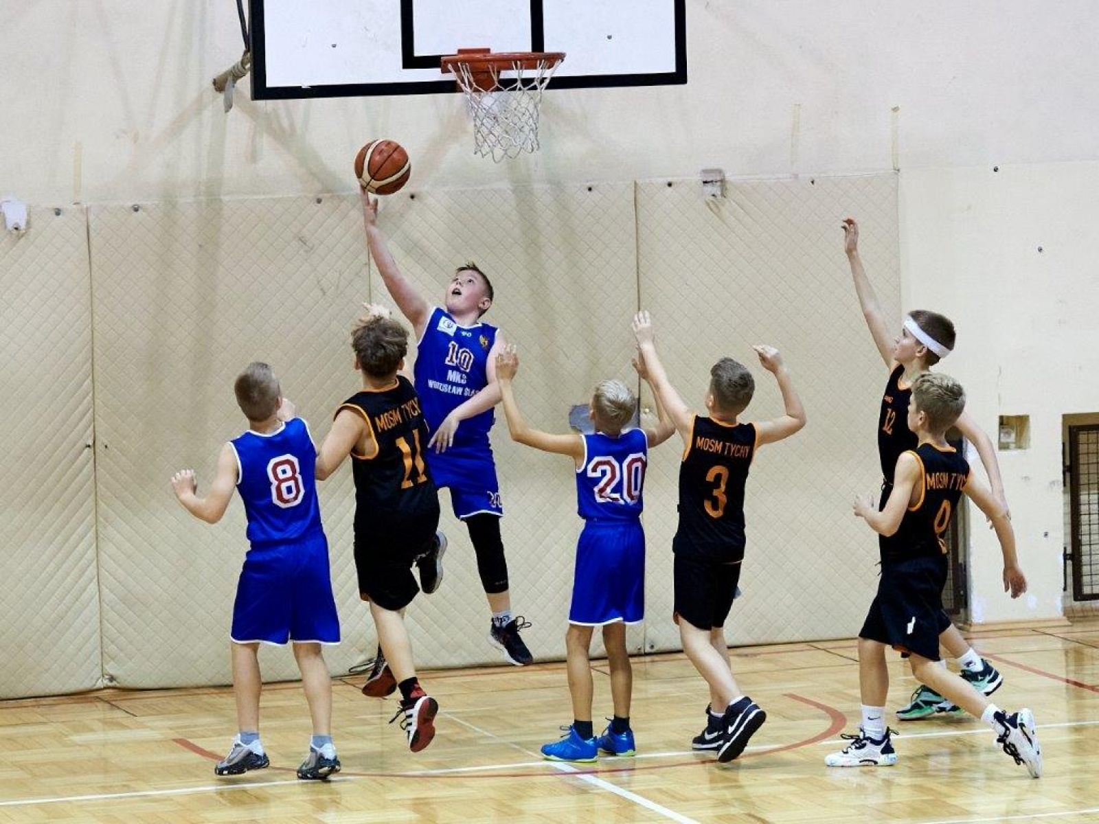 Zdjęcie w galerii na portalu naszwodzislaw.com: Wodzisławscy koszykarze na turnieju w Oświęcimiu [FOTO i WIDEO] wiadomości z regionu