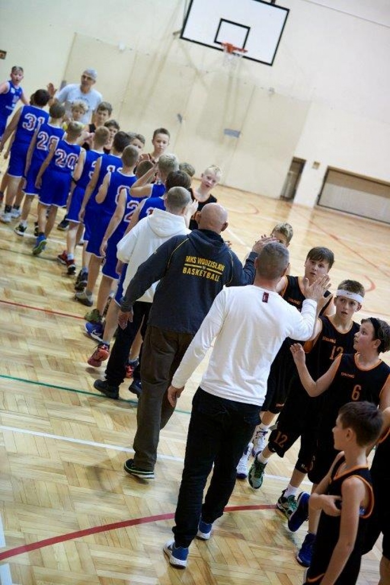 Zdjęcie w galerii na portalu naszwodzislaw.com: Wodzisławscy koszykarze na turnieju w Oświęcimiu [FOTO i WIDEO] wiadomości z regionu