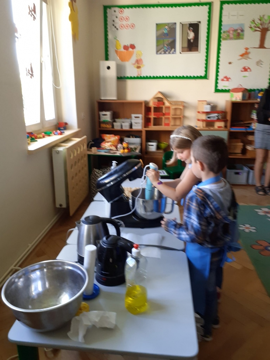 Zdjęcie w galerii na portalu naszwodzislaw.com: Pszowskie przedszkolaki poznały tajniki kuchni molekularnej wiadomości z regionu