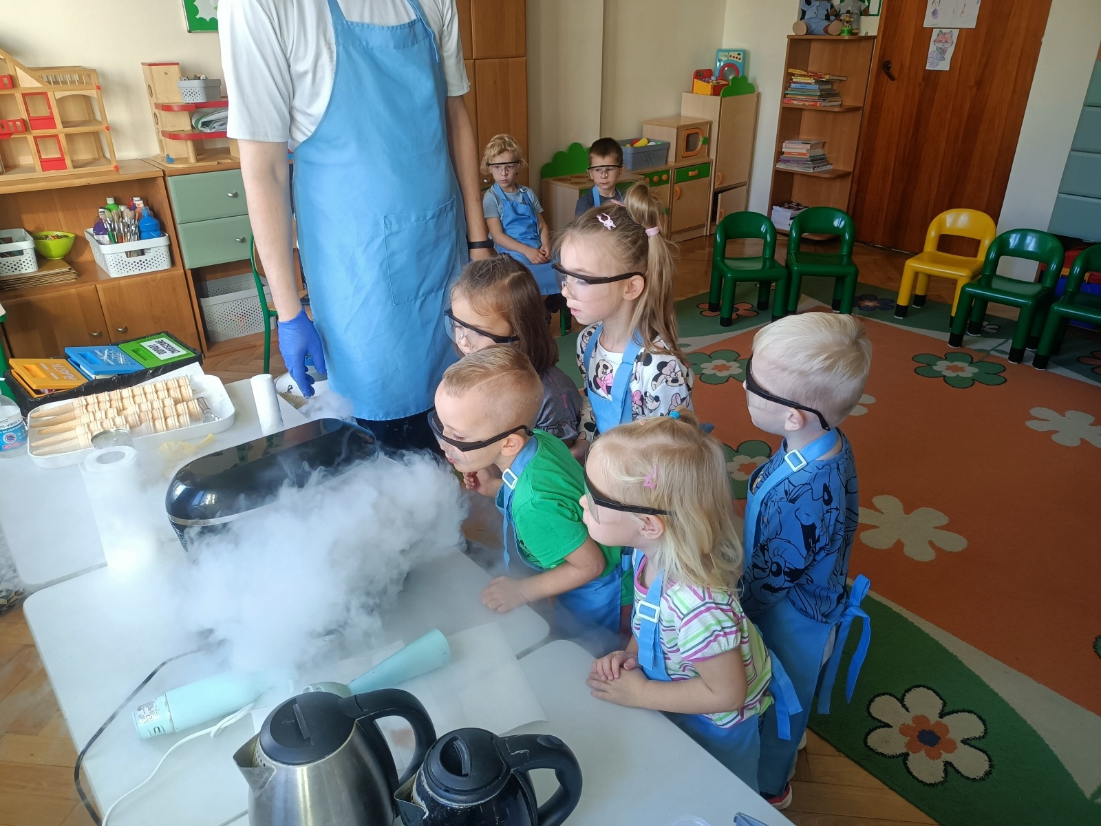 Zdjęcie w galerii na portalu naszwodzislaw.com: Pszowskie przedszkolaki poznały tajniki kuchni molekularnej wiadomości z regionu