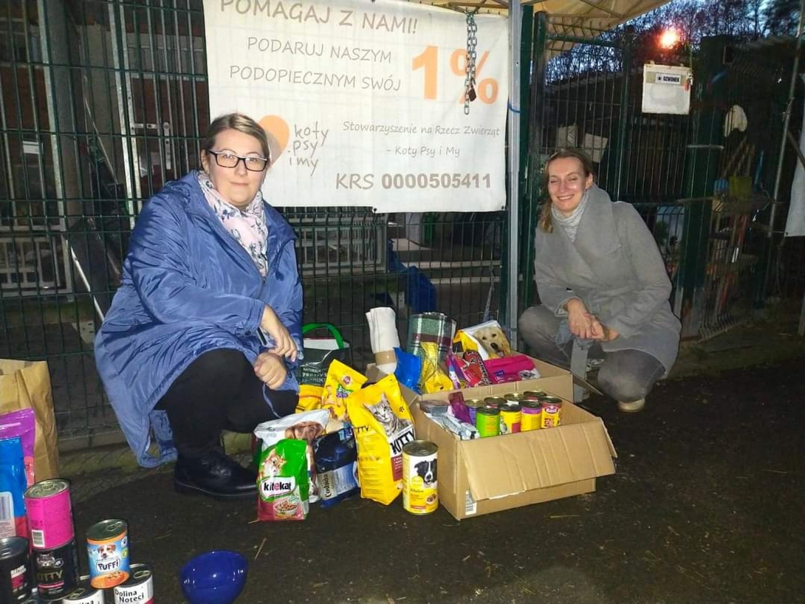 Zdjęcie w galerii na portalu naszwodzislaw.com: Przedszkole numer 19 pomaga zwierzętom ze schroniska wiadomości z regionu